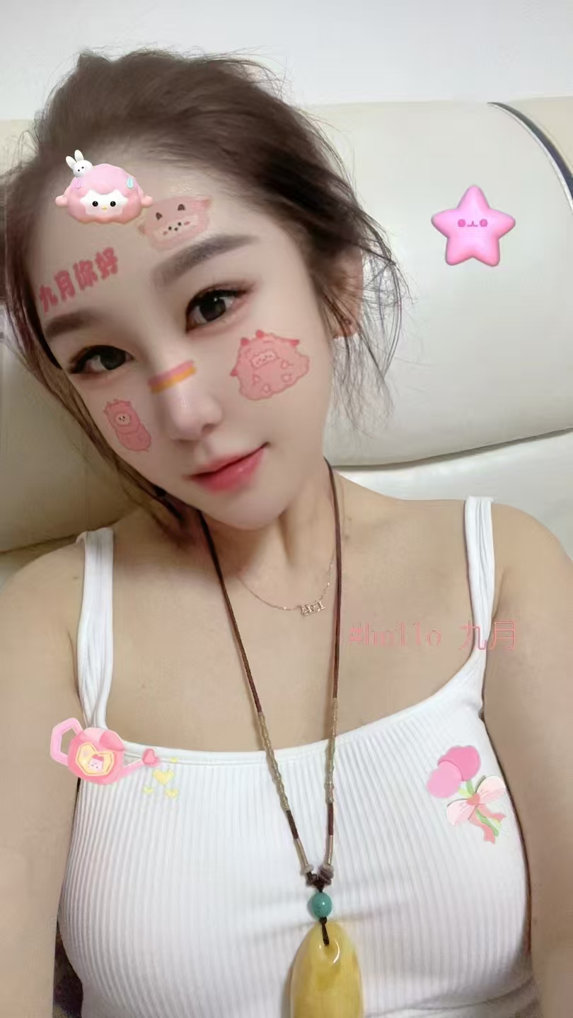 大港丰满热辣小少妇