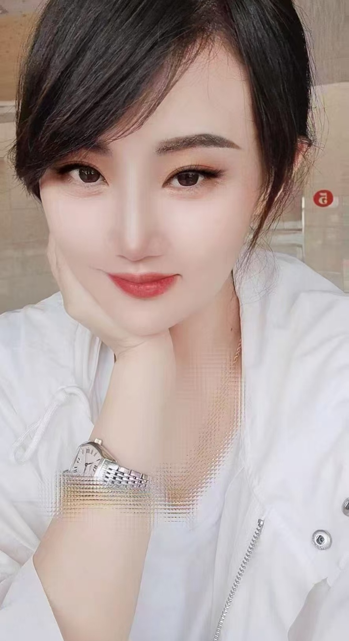 大白美腿辣妹晓蕊