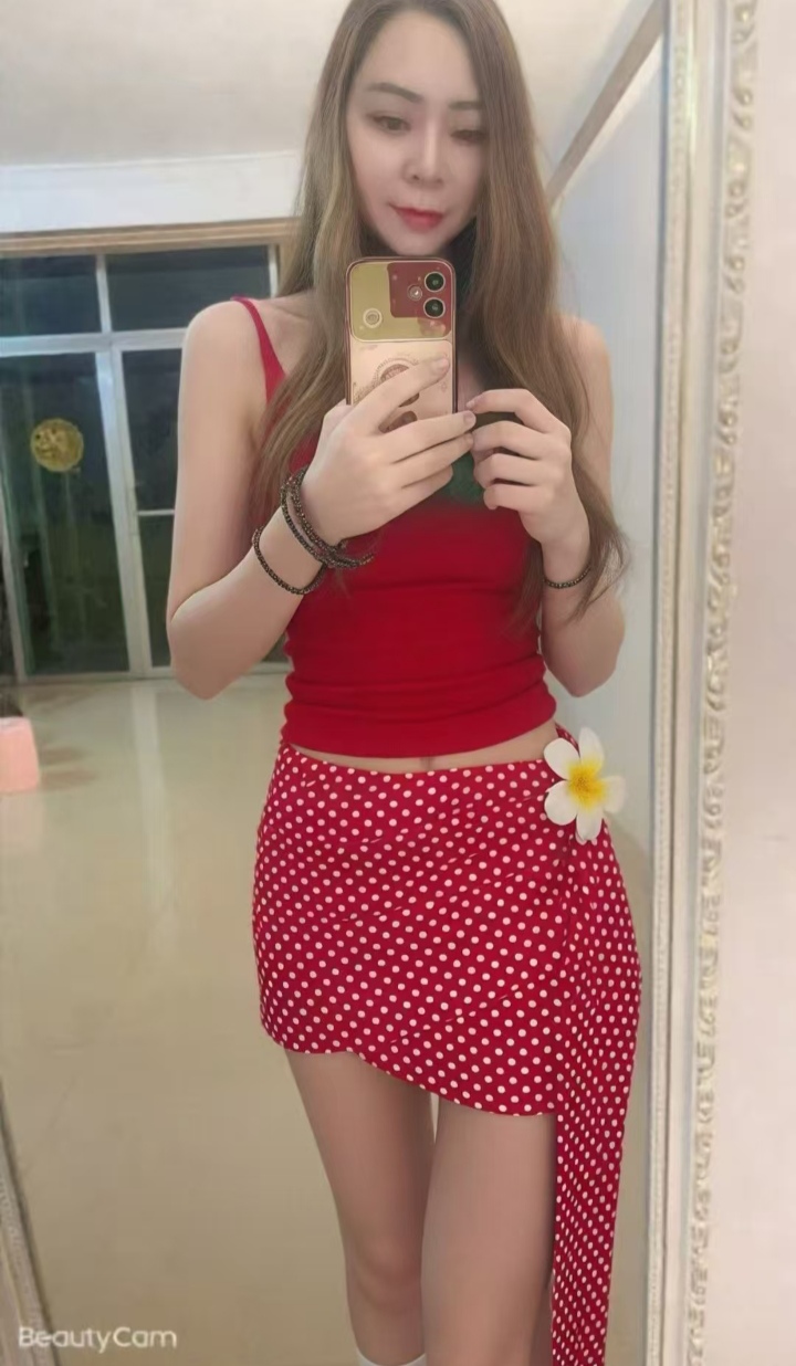 佛山白嫩美腿娜娜