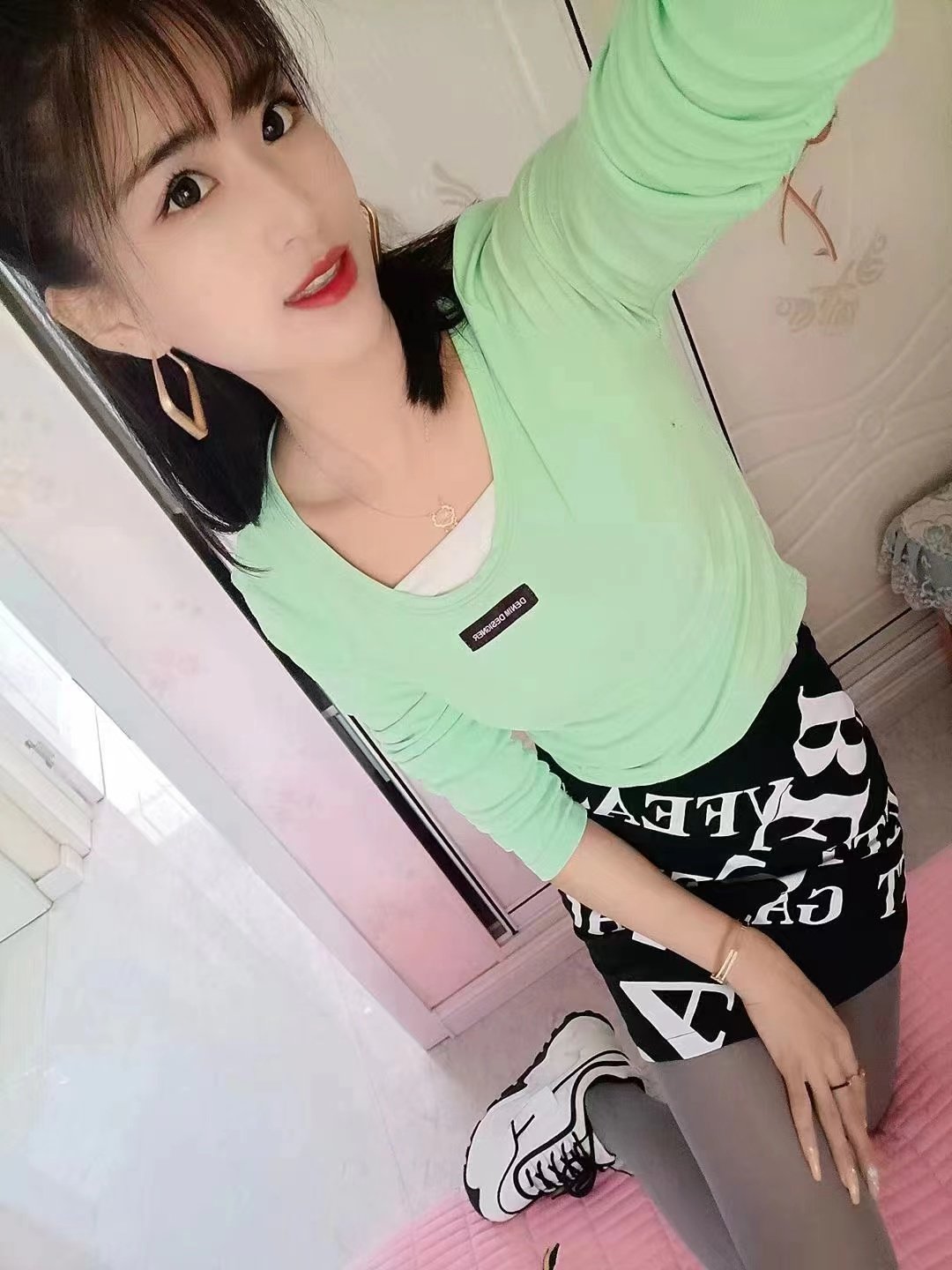 美艳小辣椒菲菲