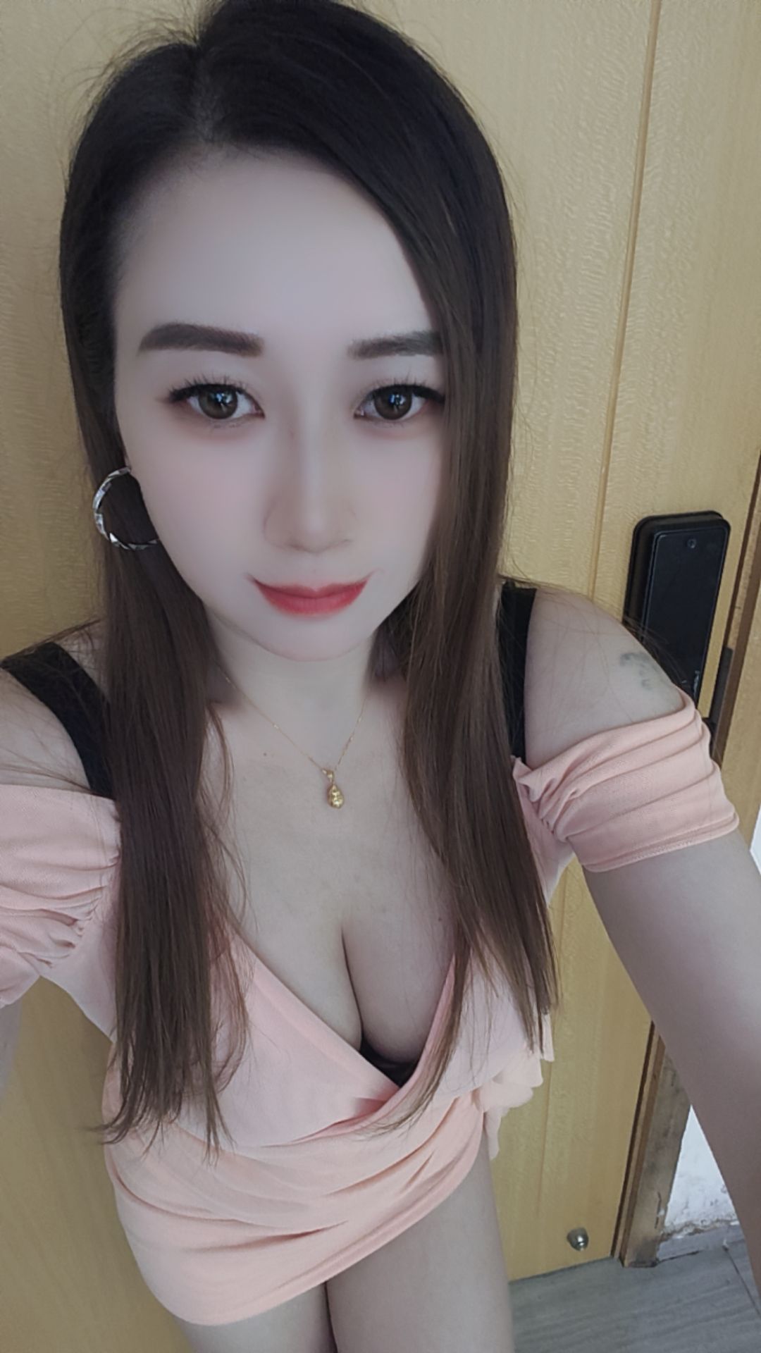 风情少妇妃妃