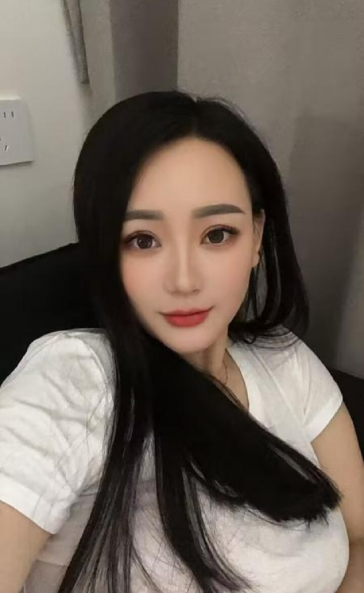 再刷人妻美少妇