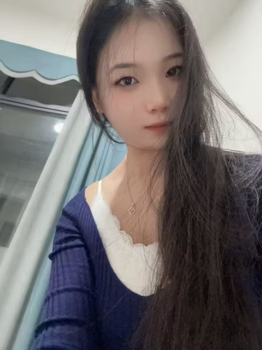 00后嫩妹,人照无差别