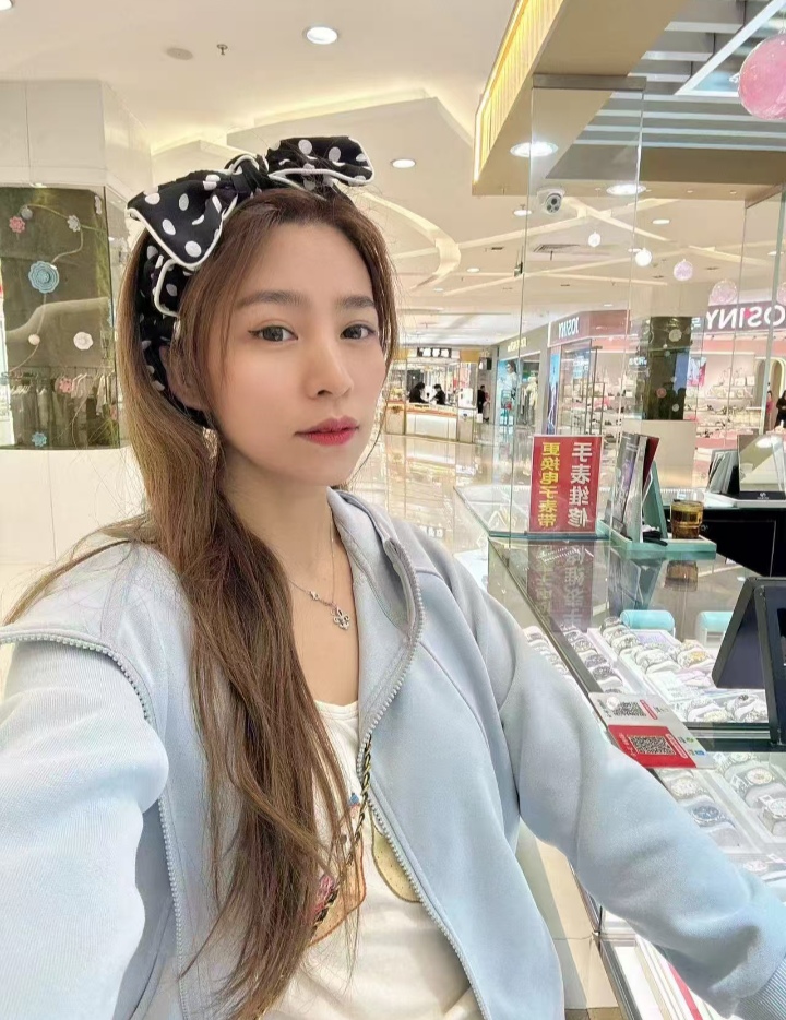 鸠江服务系小姐姐若彤