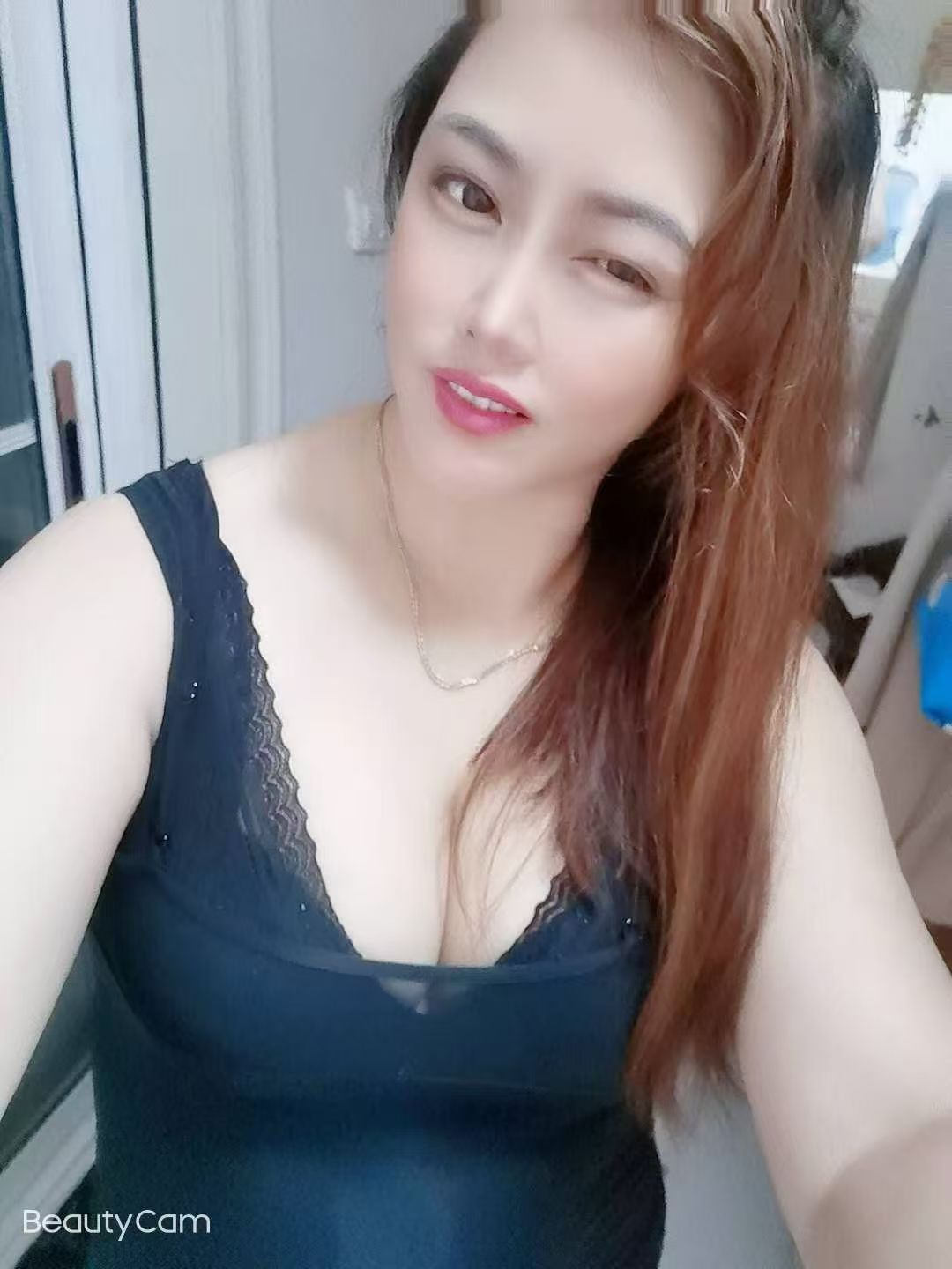 镇平的小少妇吹拉弹唱