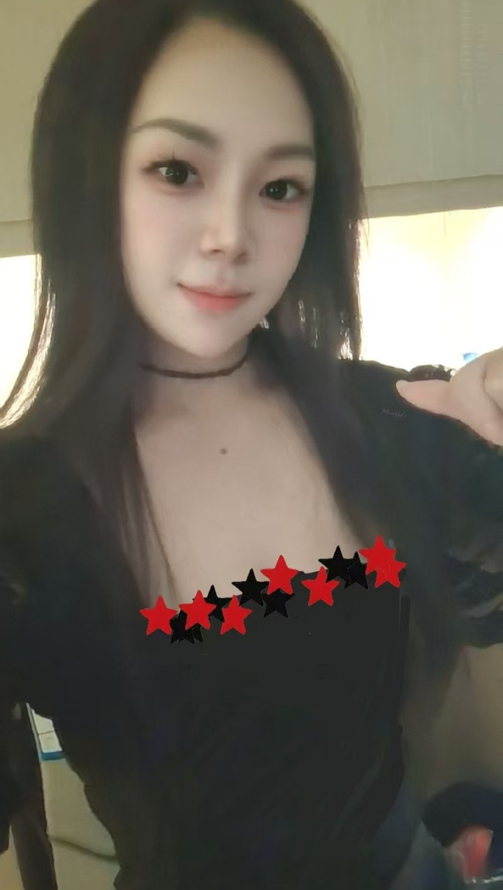 丰乳肥臀辣妹艾米