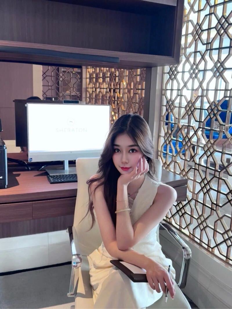 知性风雯雯,短暂兼职