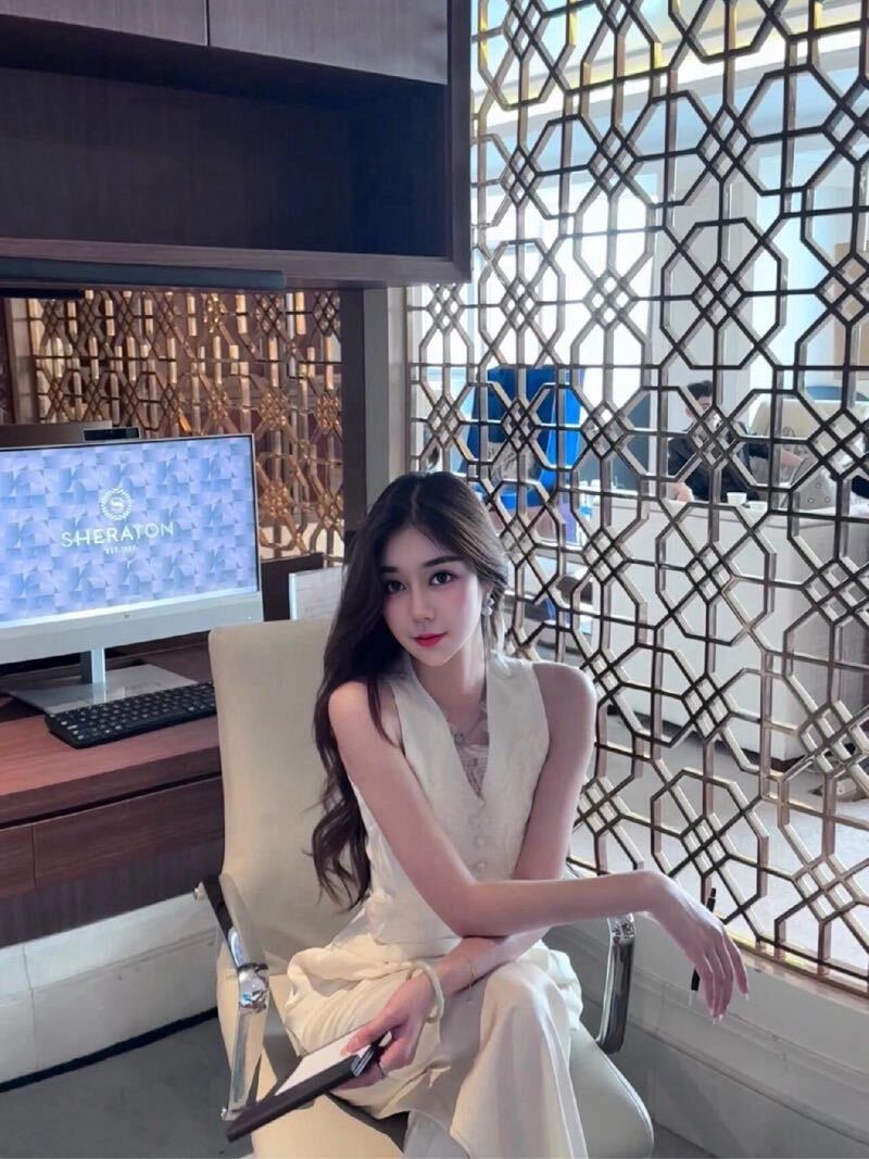 知性风雯雯,短暂兼职