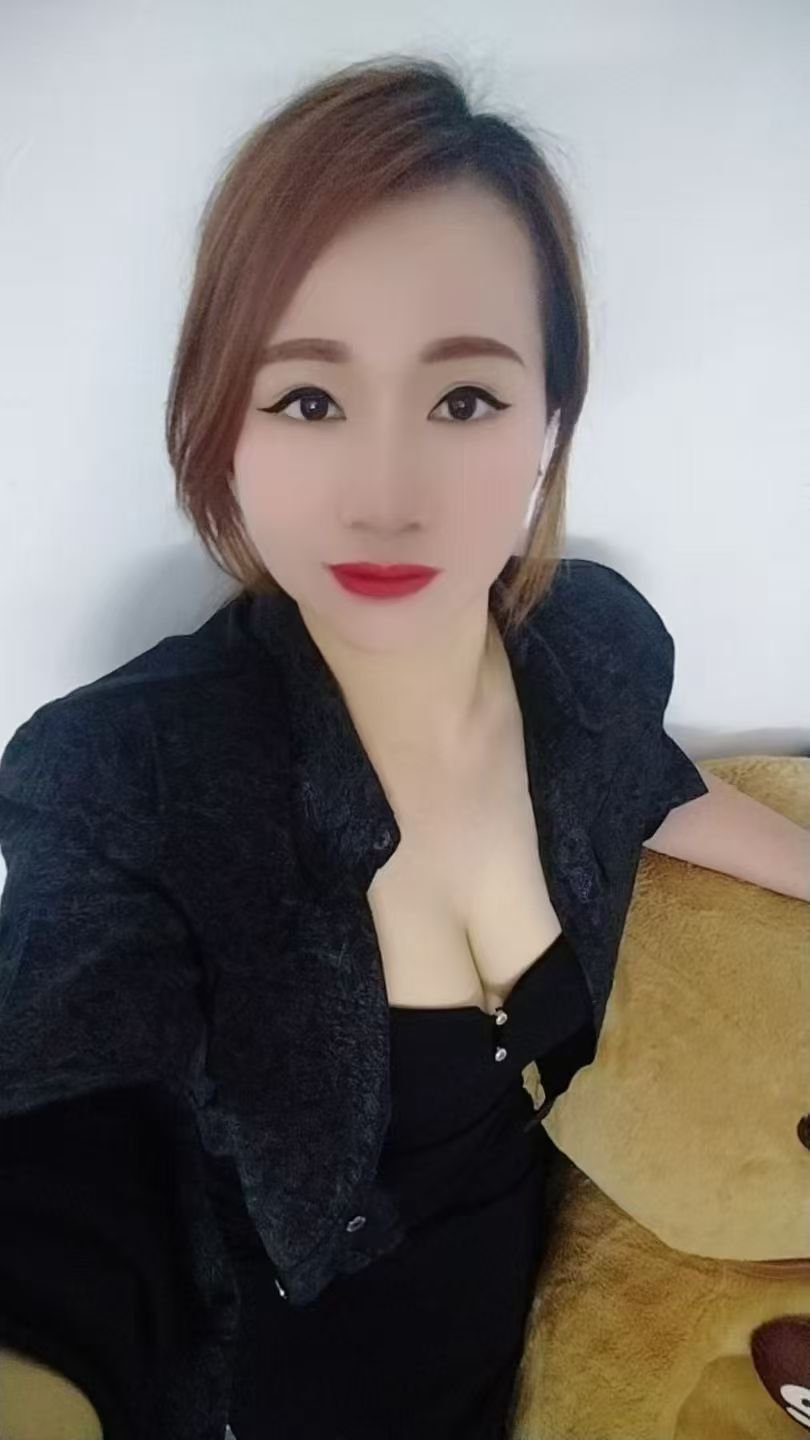 白云潮喷小黎