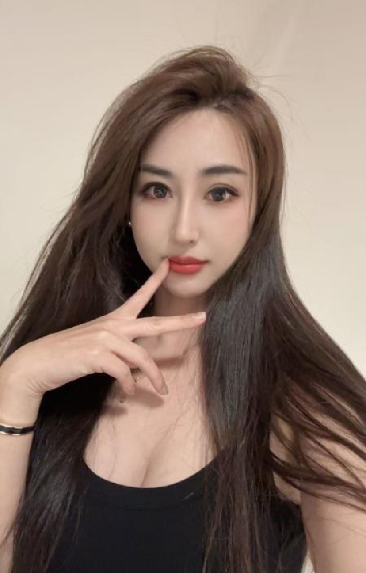 津南美妞开心小姐姐