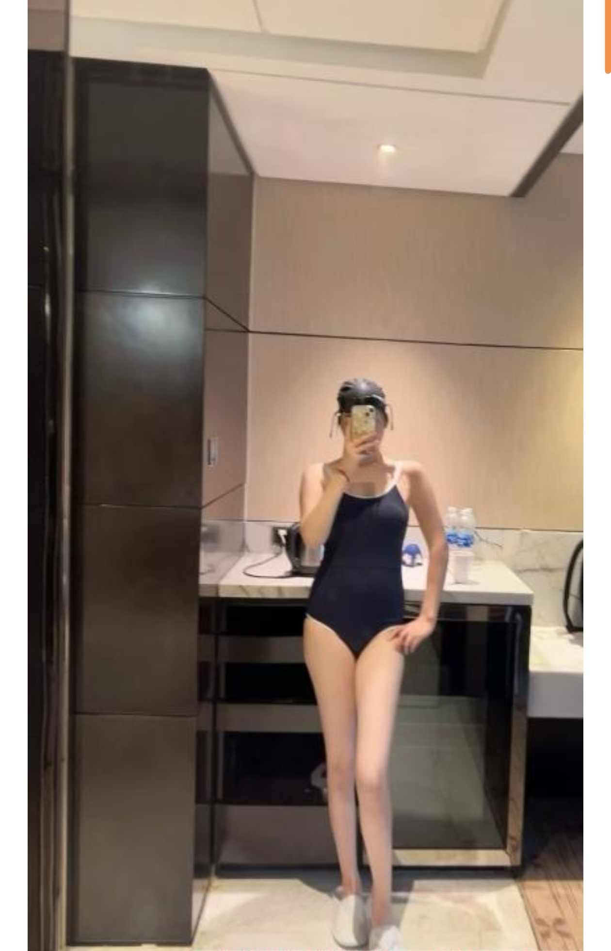 171腿模小辣椒