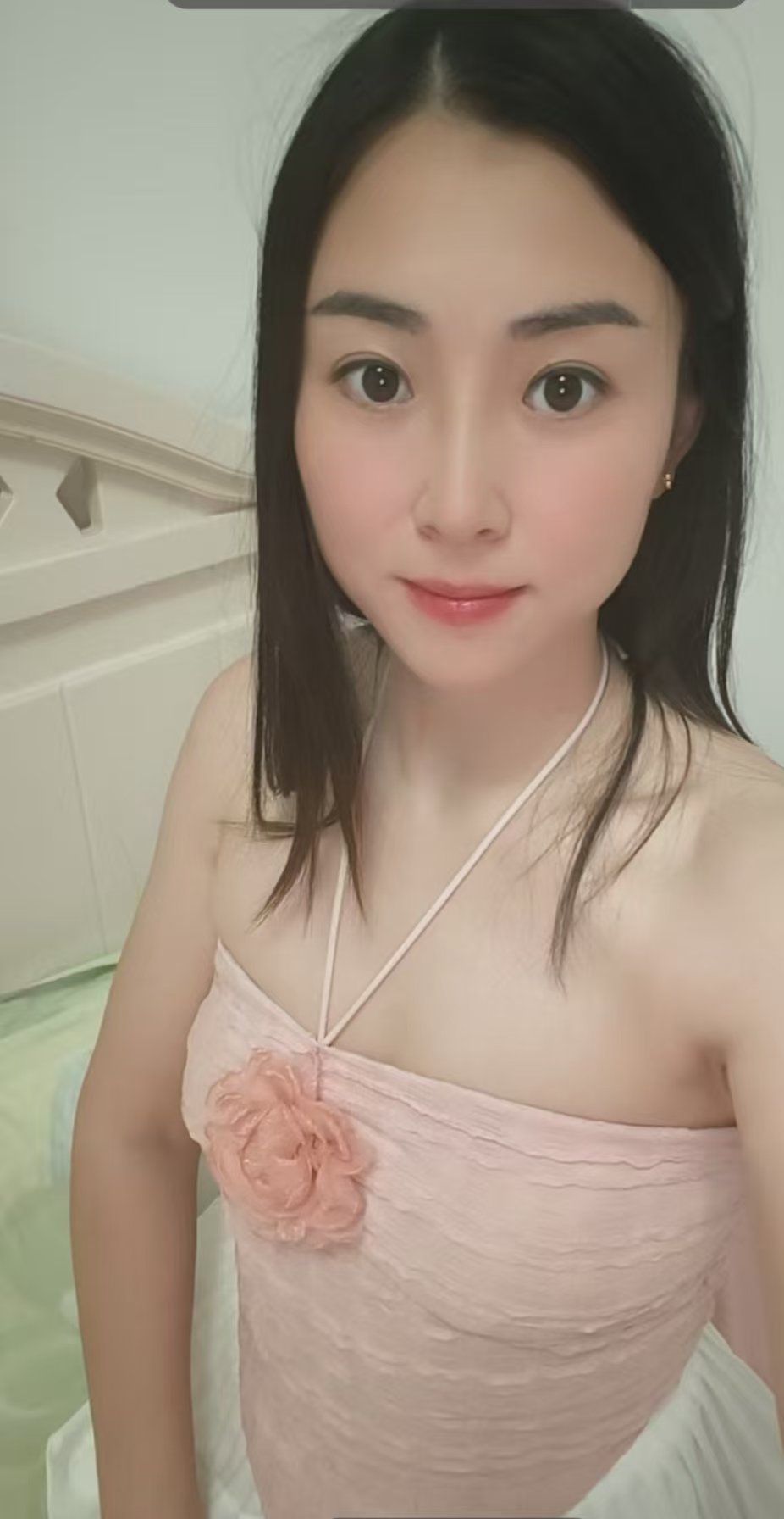 丰润妩媚小姐姐