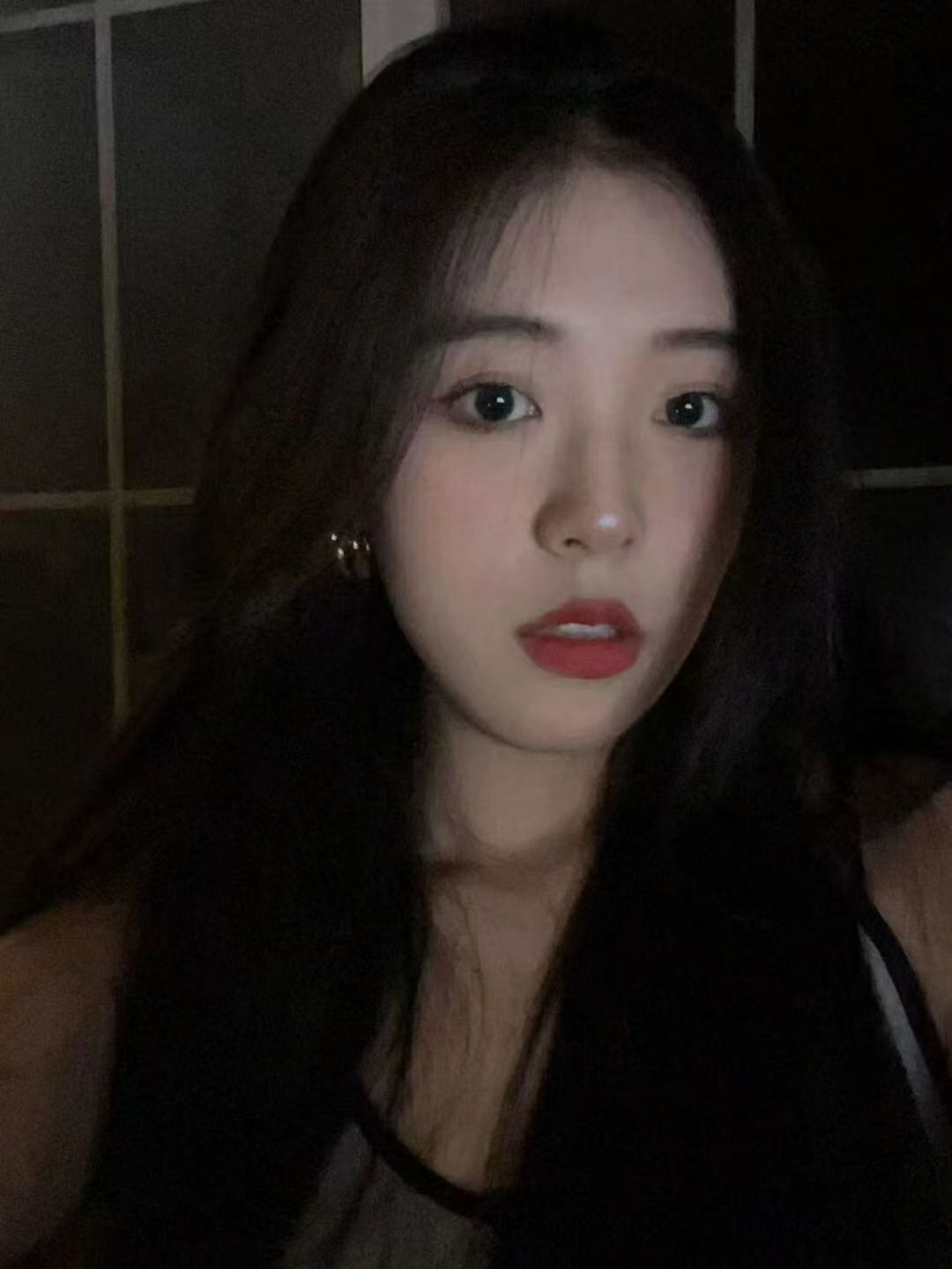 白嫩兼职甜妹芸芸