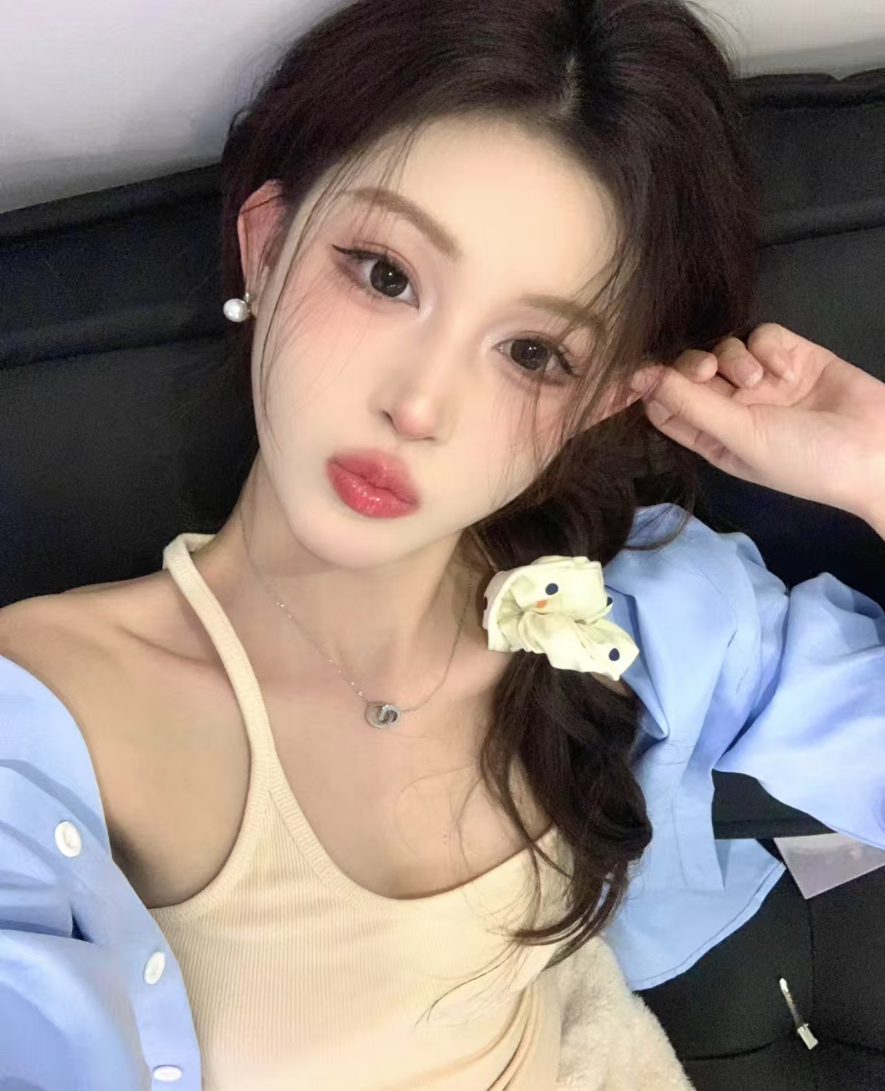 白嫩兼职甜妹可心