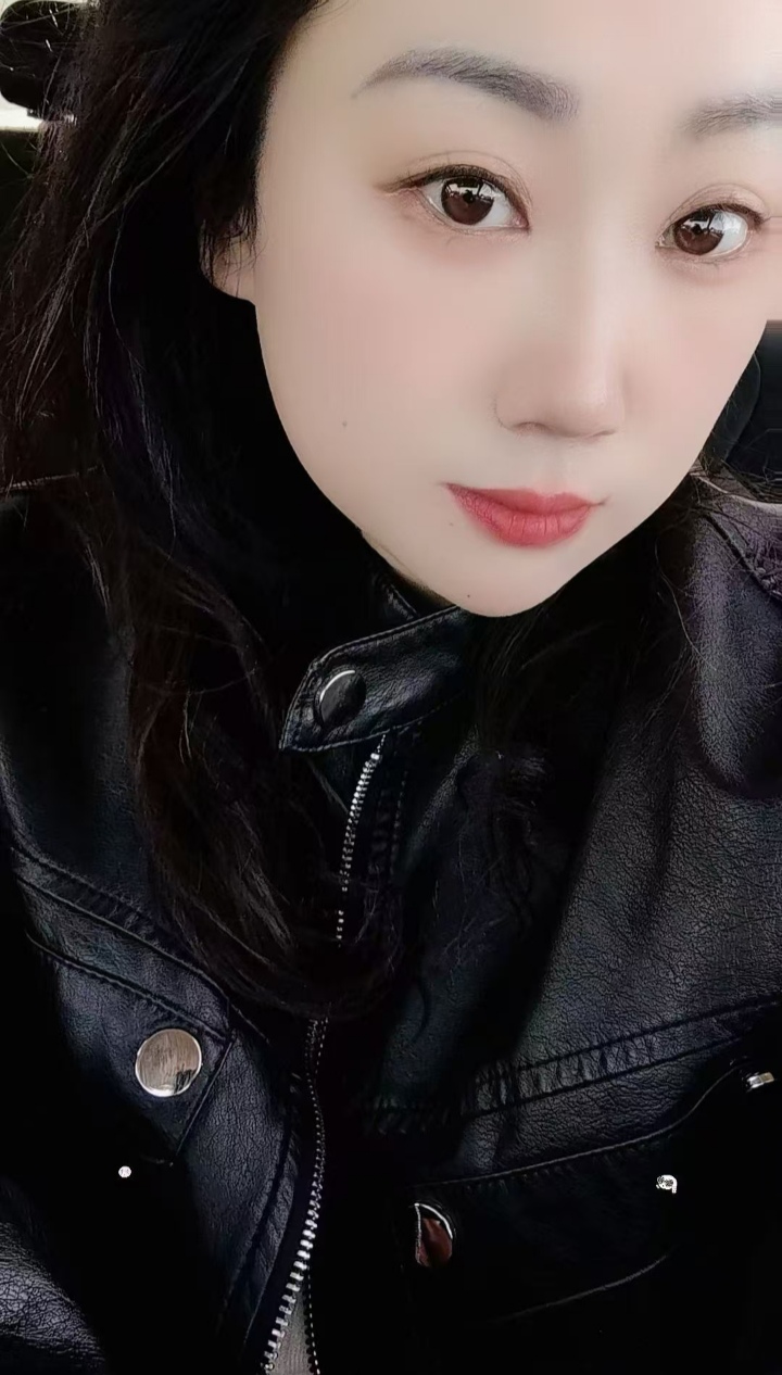 沙区丰润御姐笑笑