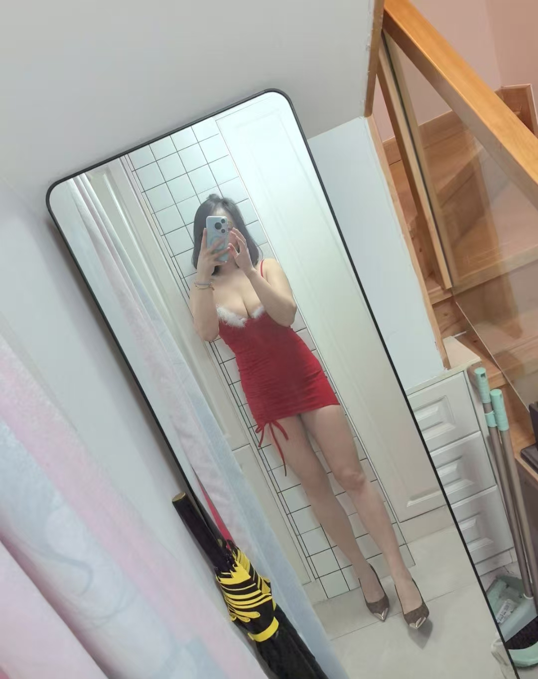 美艳丝足中项小姐姐