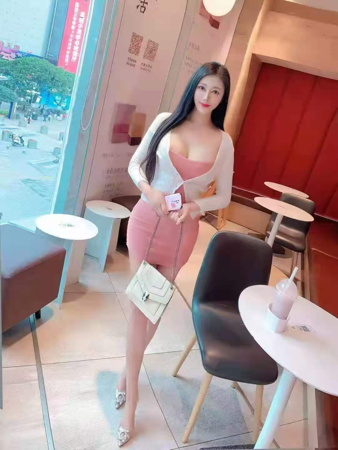 性感服务系大胸御姐