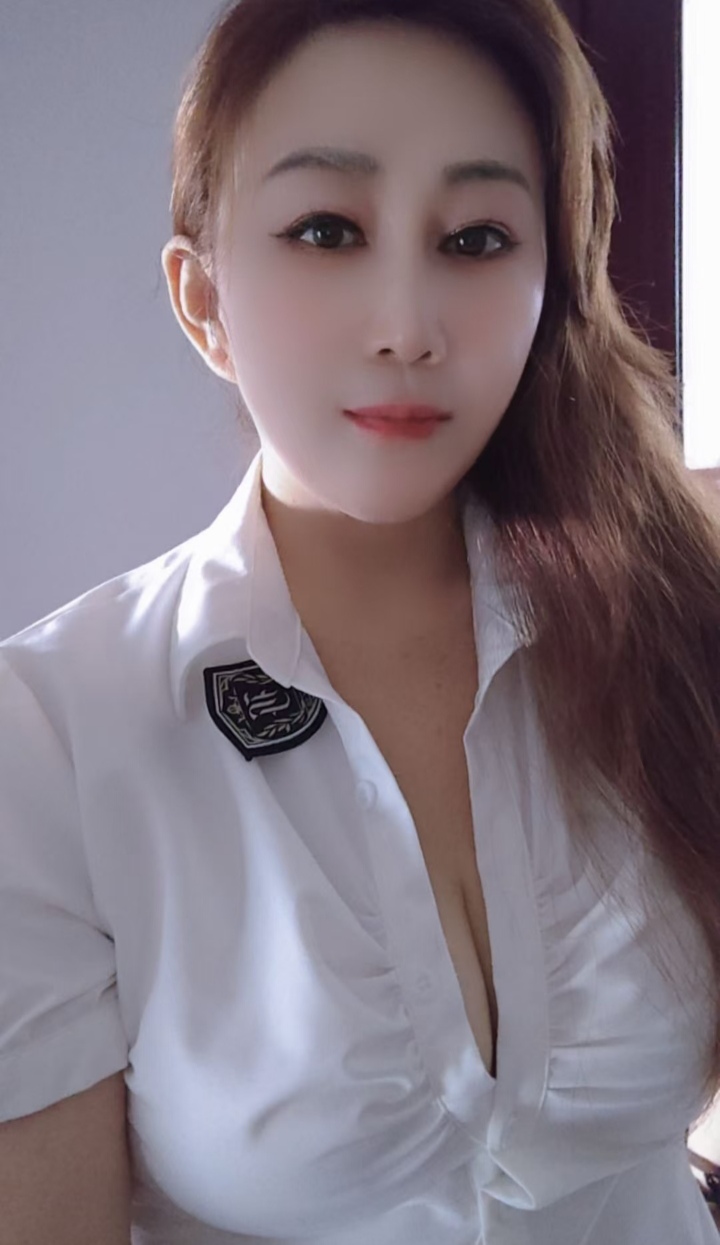 丰满情趣三通熟女