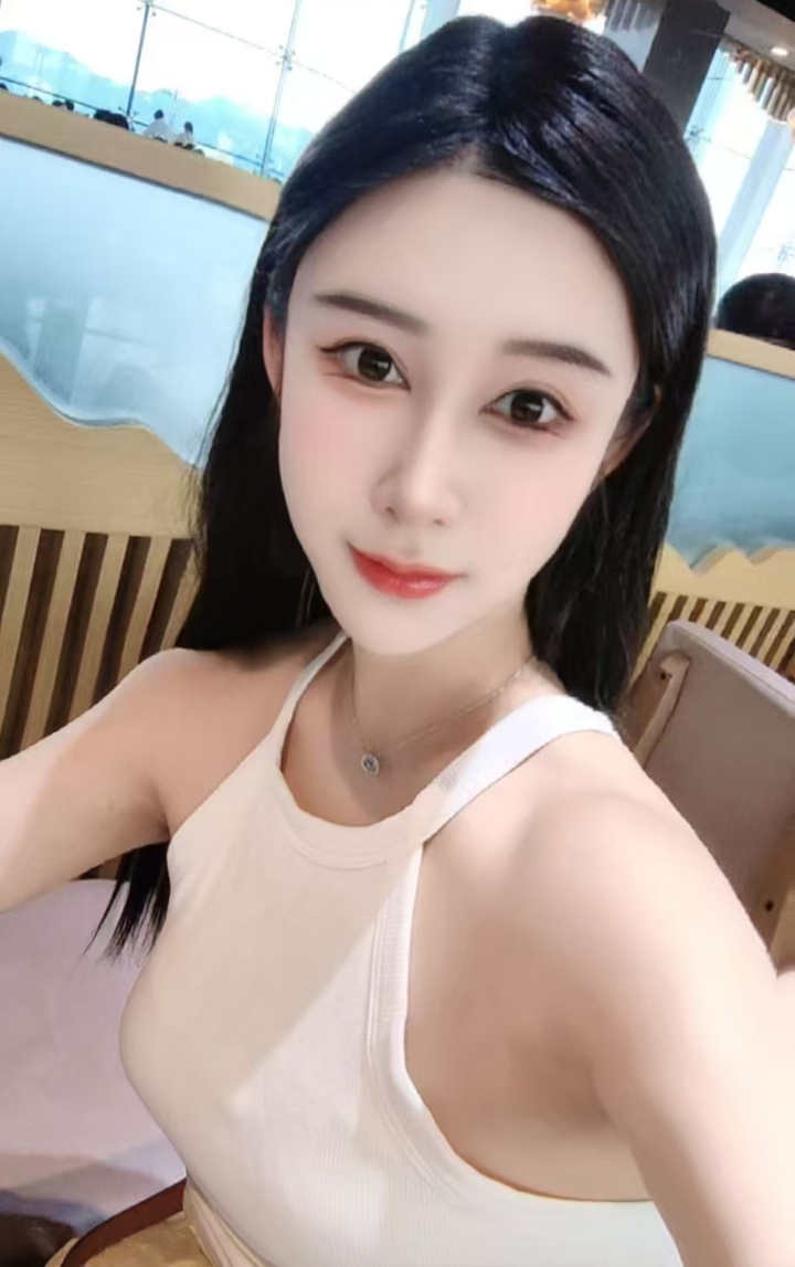 呼市白嫩甜妹爱宝