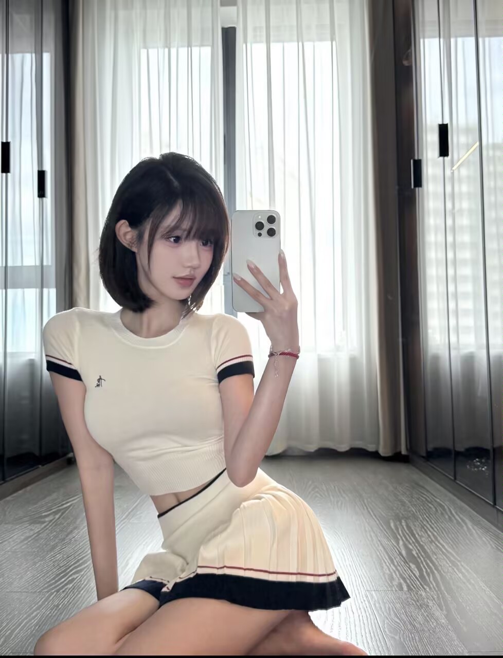 昆山市极品美人，乖巧可爱