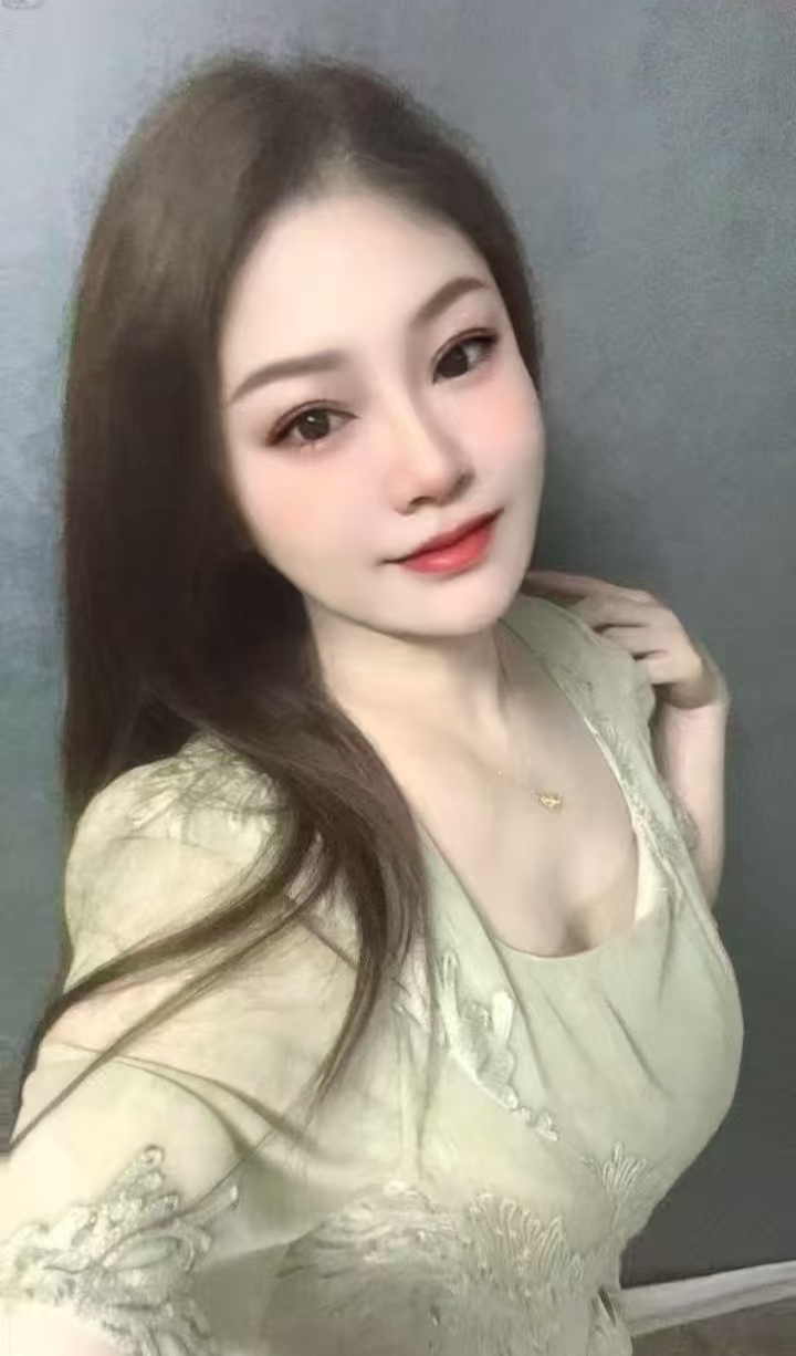 美艳大白奶辣妹甜甜