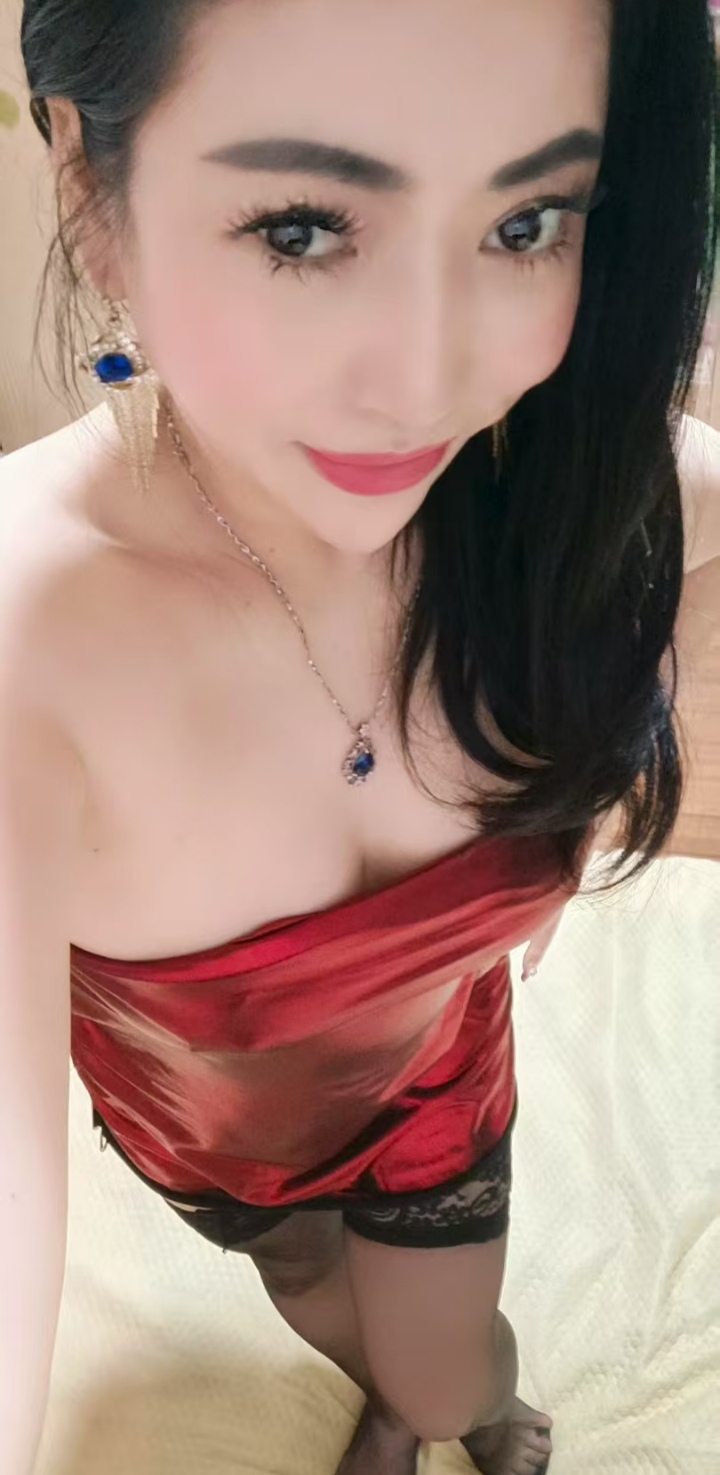 欲女雪姨如狼似虎