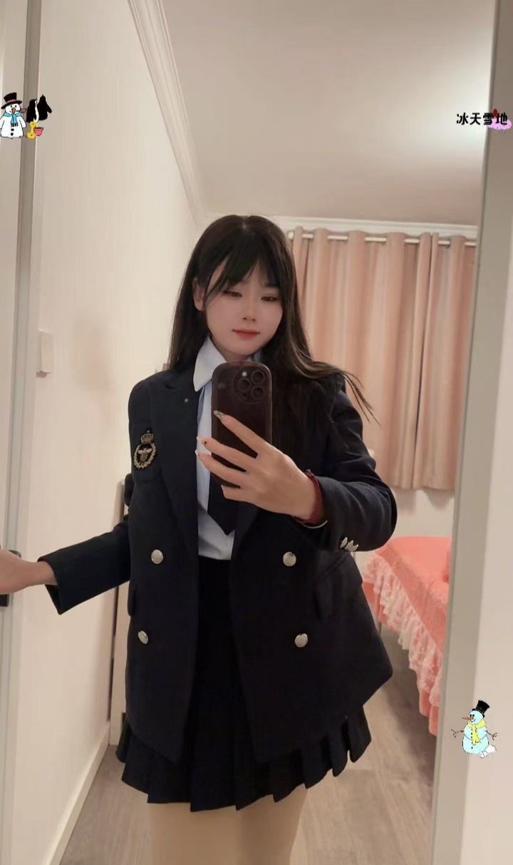 丰满制服甜妹灵灵