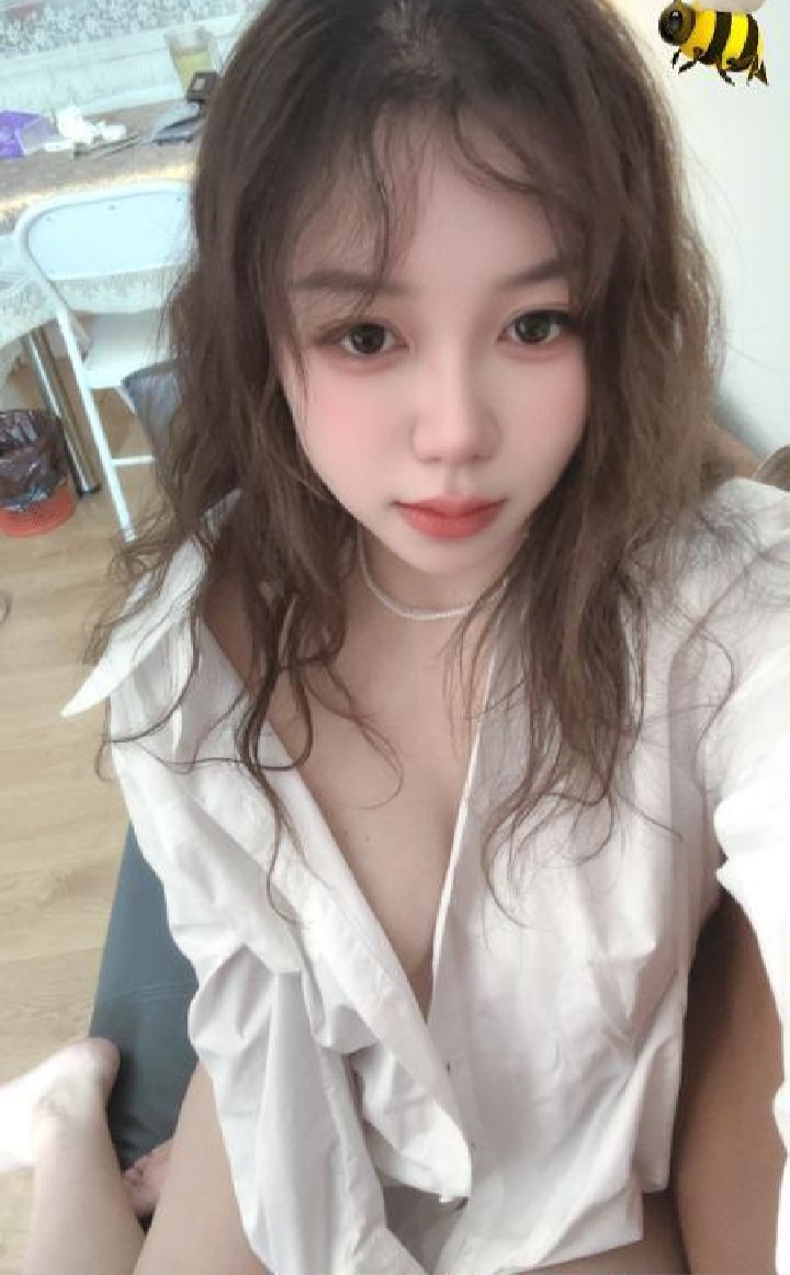 纯欲兼职辣妹浅浅