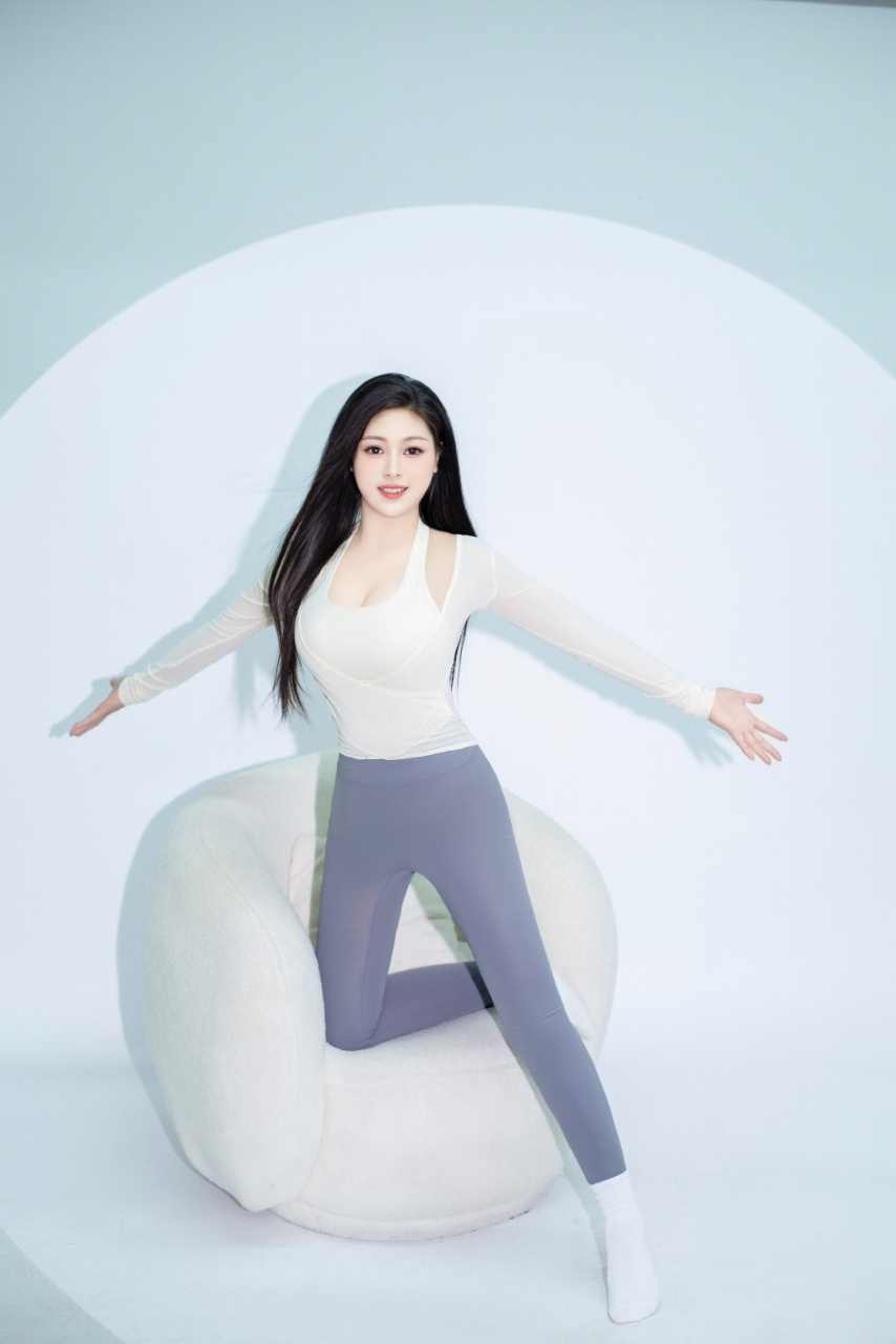 极品少妇,前凸后翘,性感美丽,女人味十足