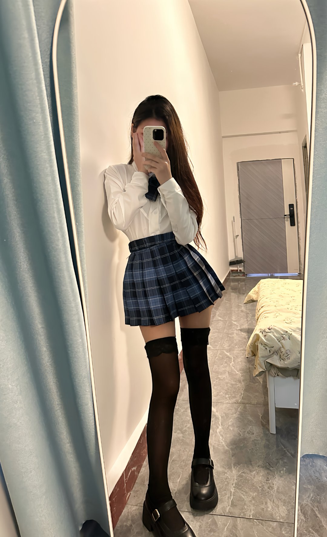 西湖制服嫩妹小雅