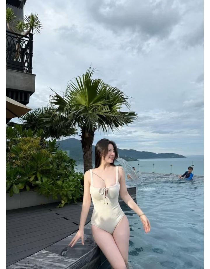 性感sao货游泳教练