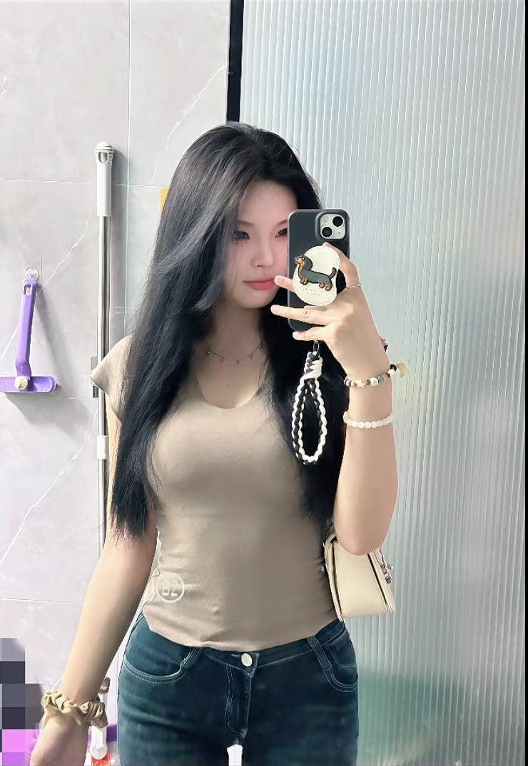 高颜值衣品好洁儿妹妹