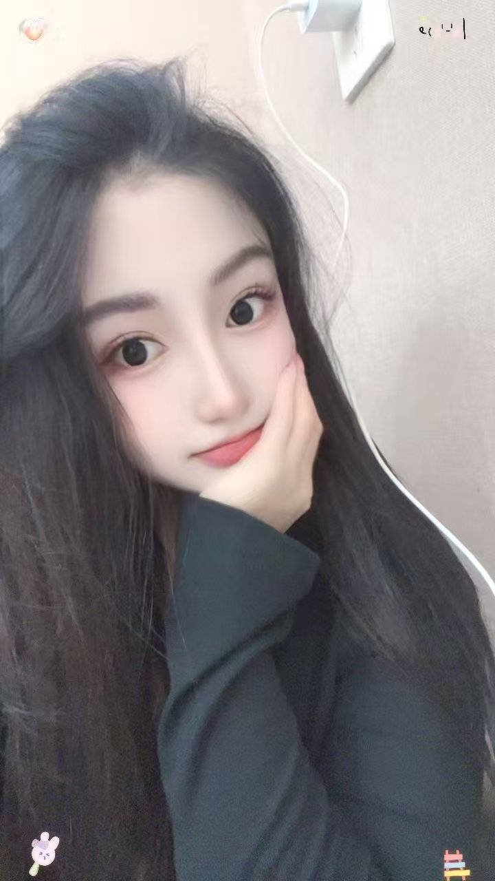 西峰白嫩丰满甜妹