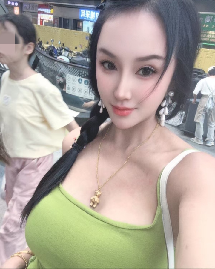 美艳热辣波霸老师