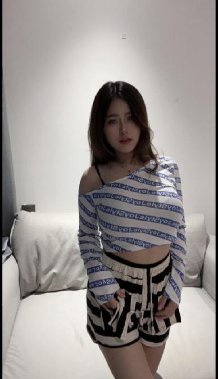 长安美腿小姐姐蜜桃