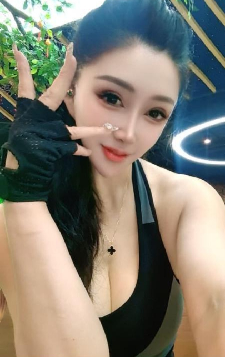 小店健身美御姐