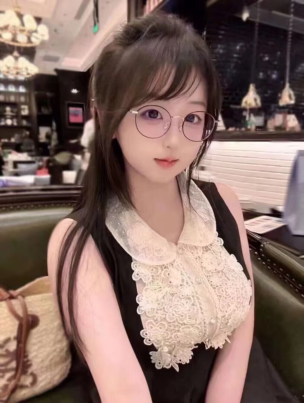 萝莉 性感火辣制服诱惑 带房 外出