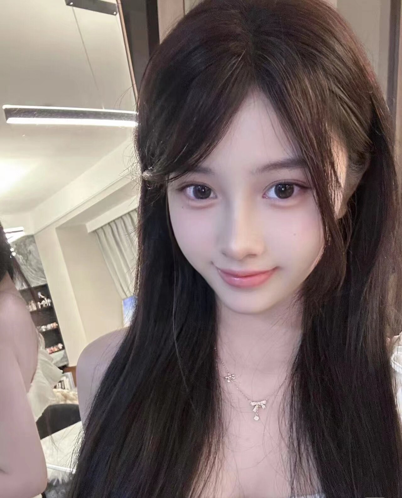 萝莉 性感火辣制服诱惑 带房 外出