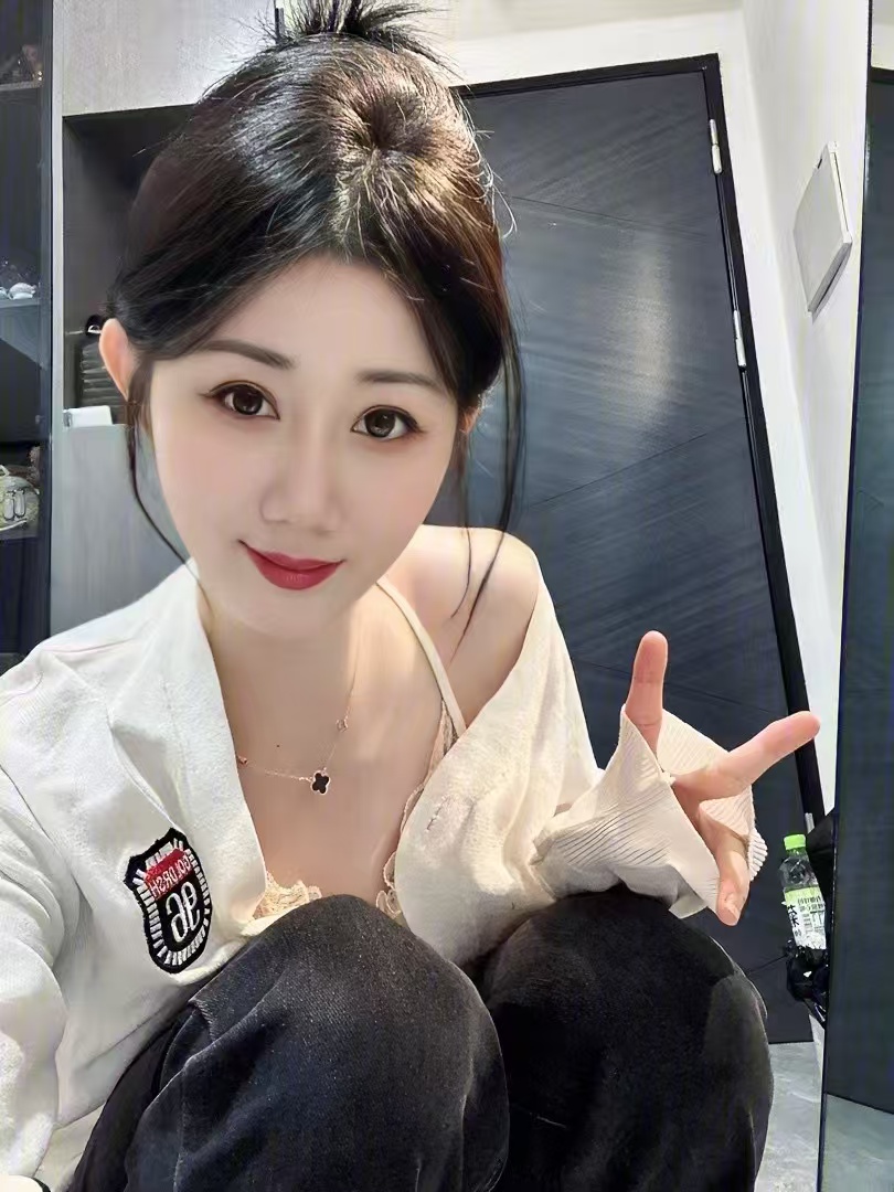 贴心妹子,不催人不敷衍