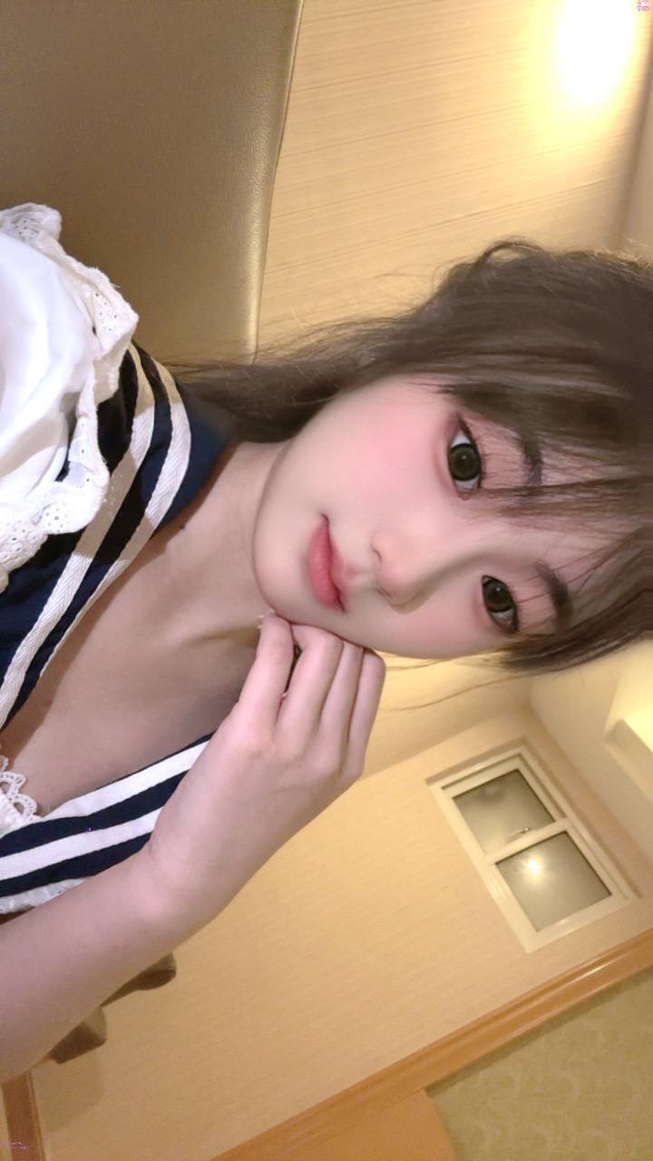 毛毛虫小美女