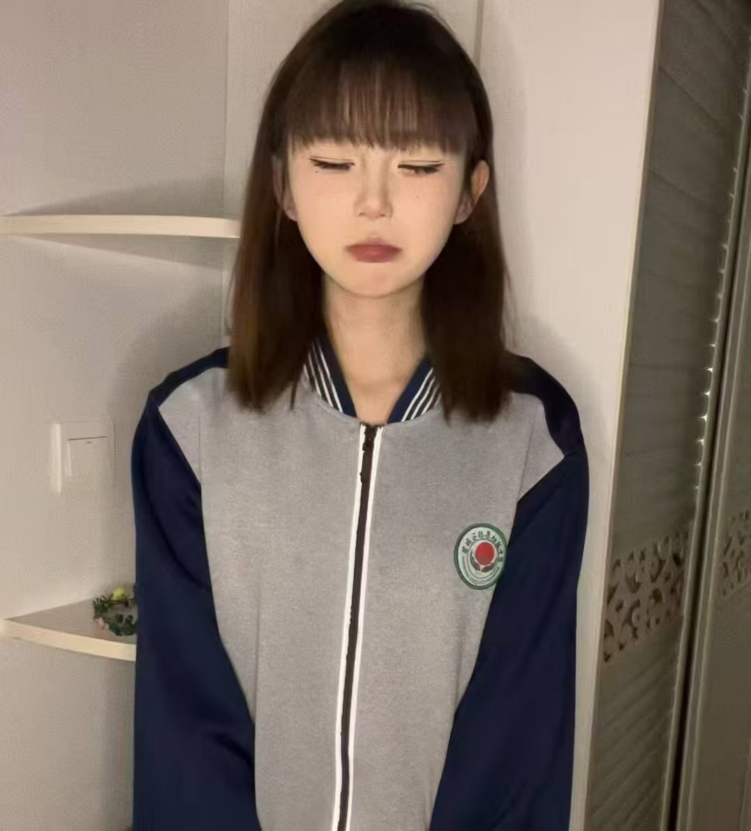 水汪汪的小妹妹，价格美丽
