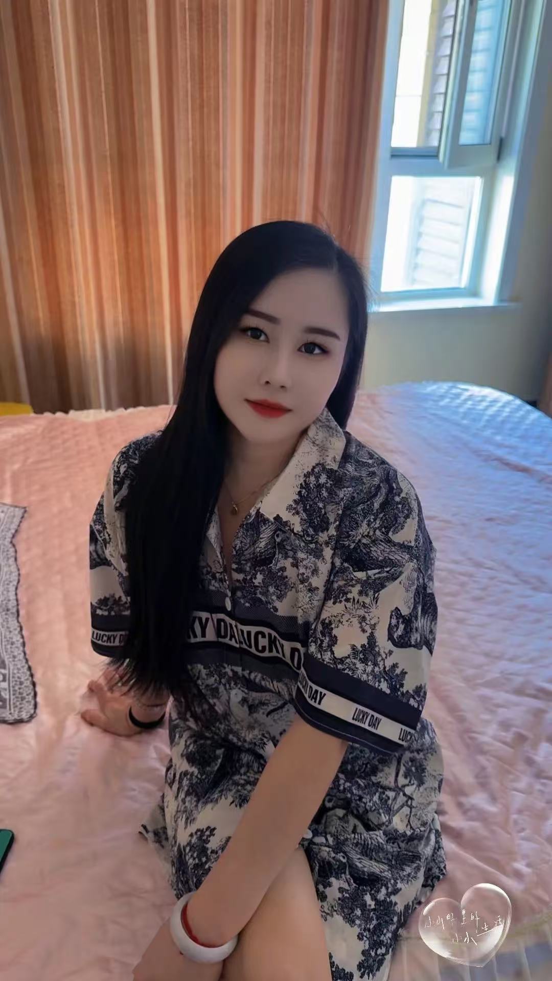 皮肤超好，白白嫩嫩很舒服