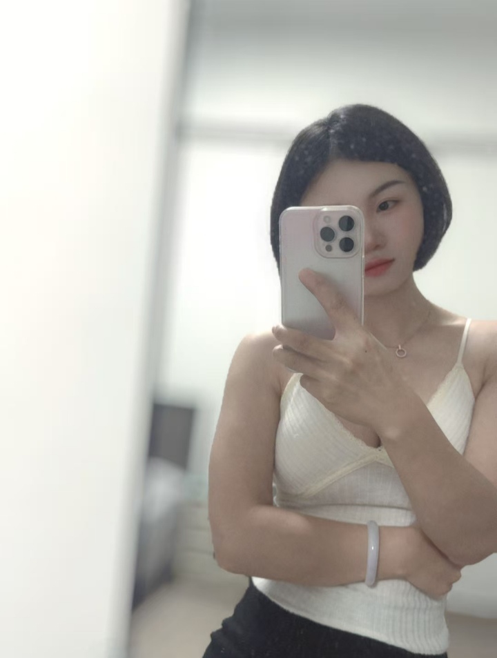 撸铁短发御姐土豆