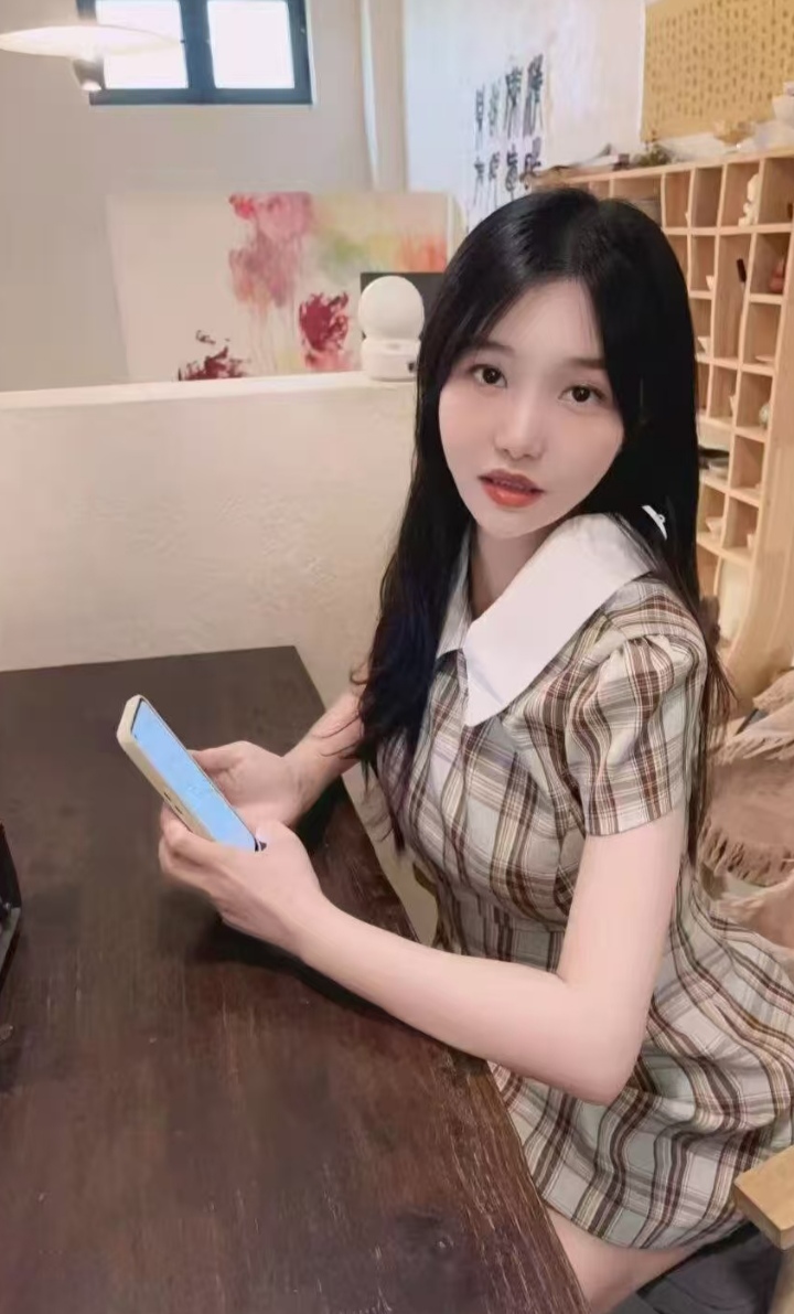 兼职反差欲女小静