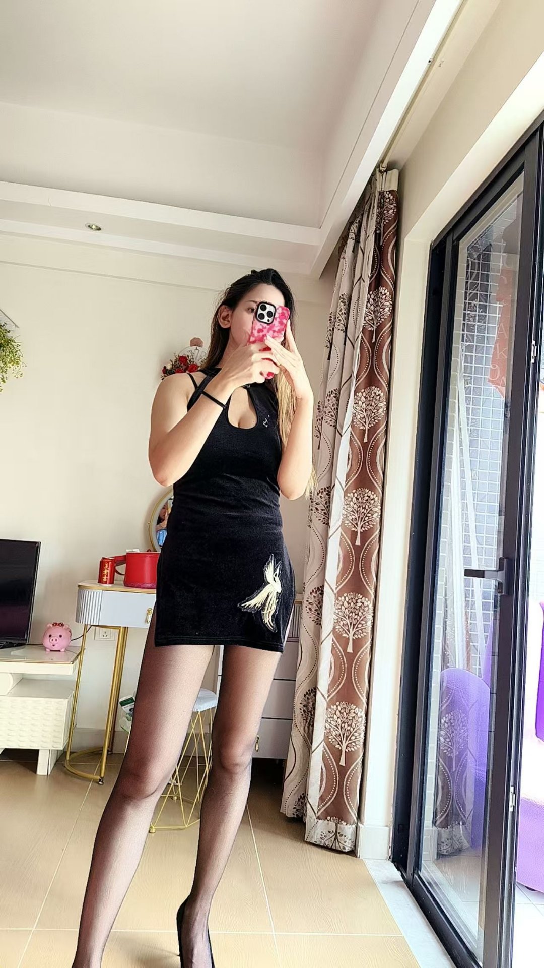 佛山禅城 亚艺公园地铁站d口 大波 伊娜