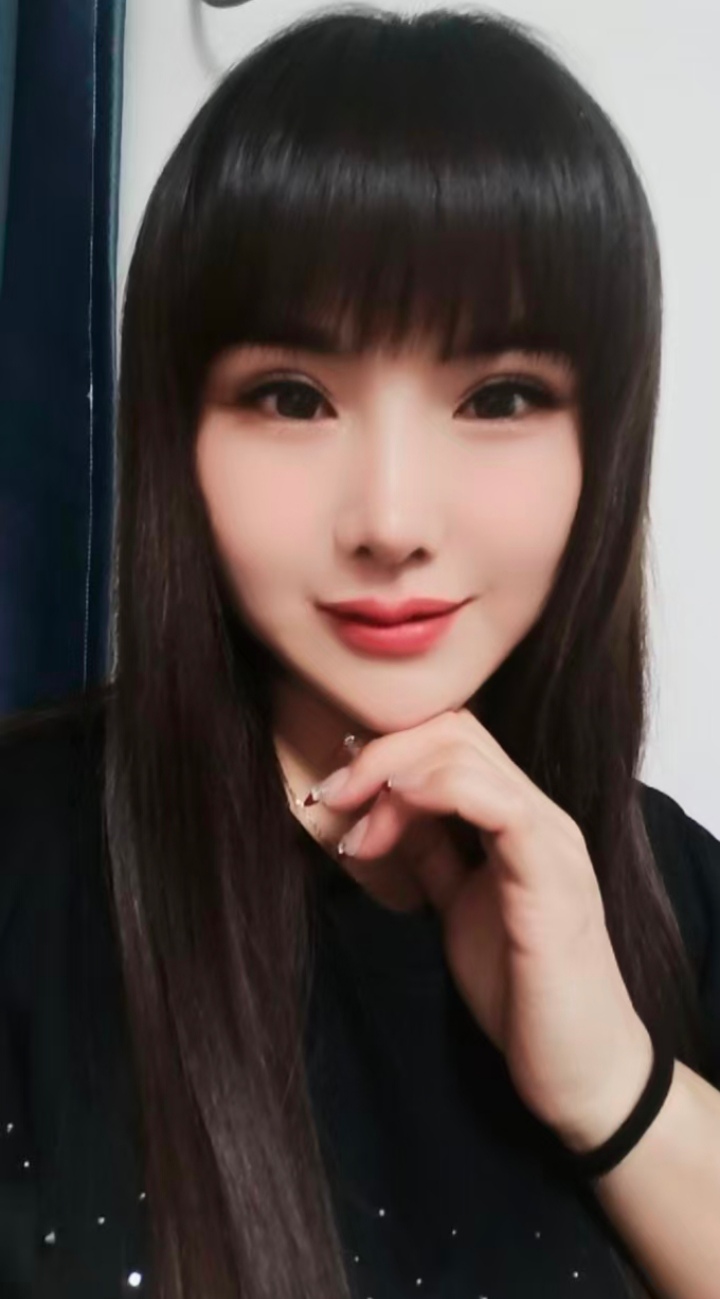 美艳丰润辣妹小财迷