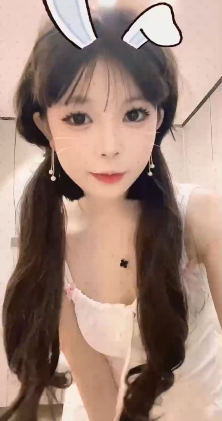 桐乡白嫩美乳甜妹