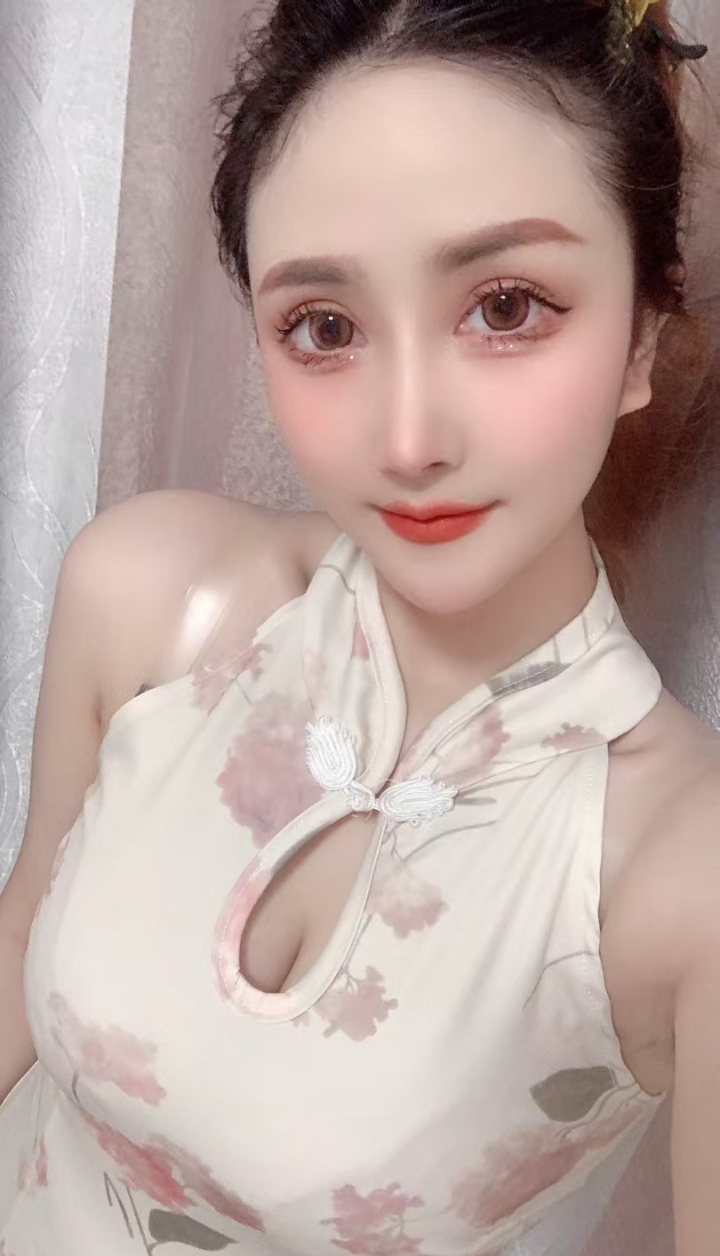 丰满性感辣妹萍萍