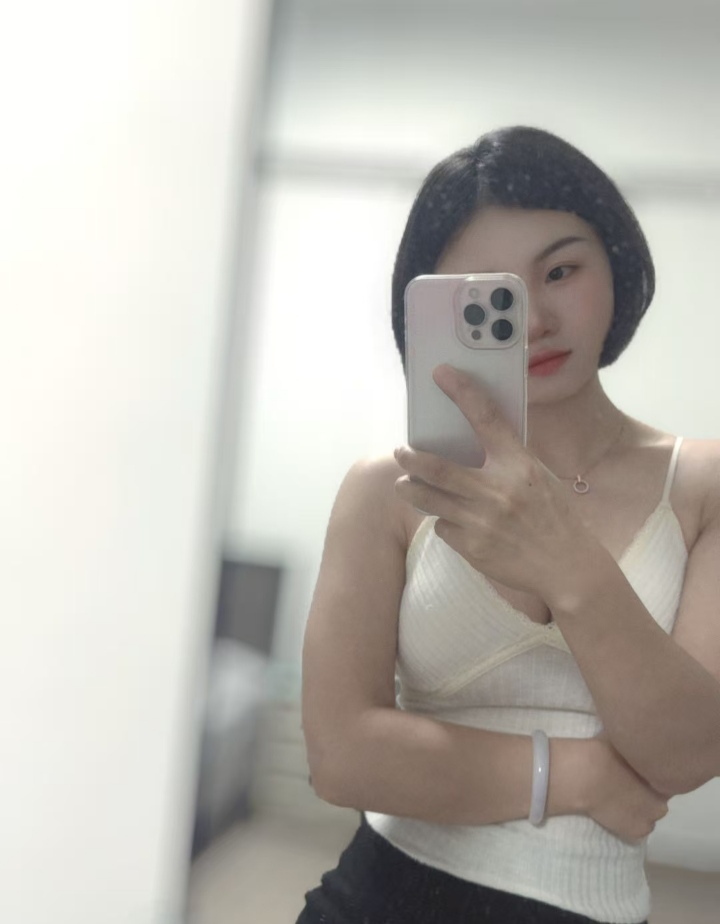 撸铁短发御姐土豆