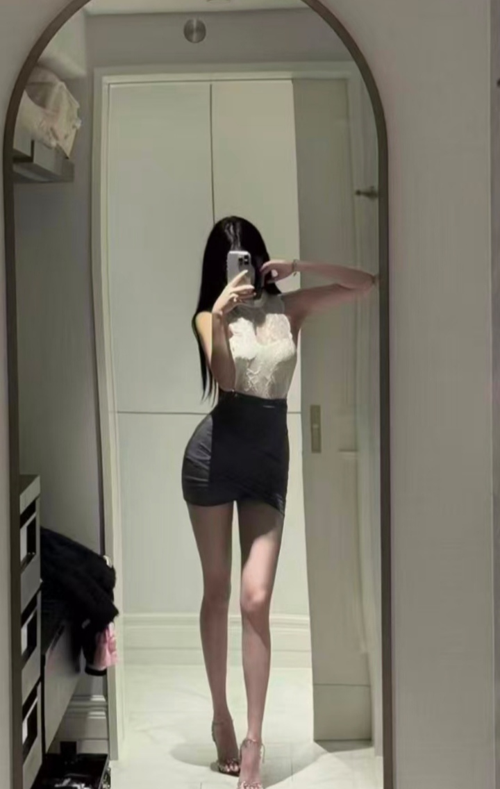 极品身材辣妹小可可